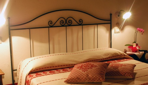 Habitación estándar con 1 cama doble o 2 individuales