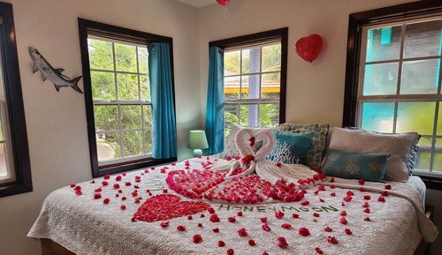 TARPON HOUSE: 1 Bedroom, Resort View, Garden Area