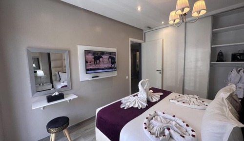 Suite (De Luxe)