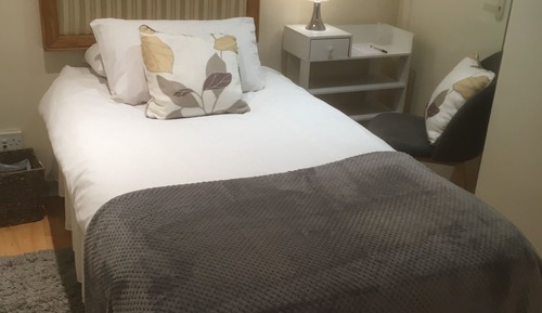 Habitación individual, baño privado