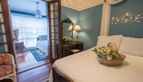 Habitación doble, varias camas, baño privado