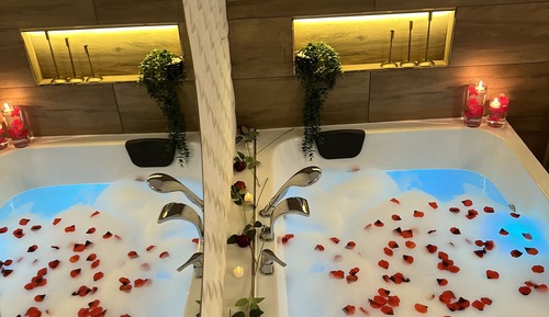 Habitación de luna de miel, 1 cama de matrimonio, bañera de hidromasaje, vistas al mar