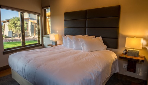 Cabaña de lujo, 1 cama de matrimonio grande, cocina básica, vistas a la montaña