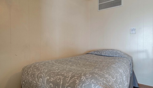 1 bedroom Cottage w/ Kitchen, Oceanview Pet Friendly