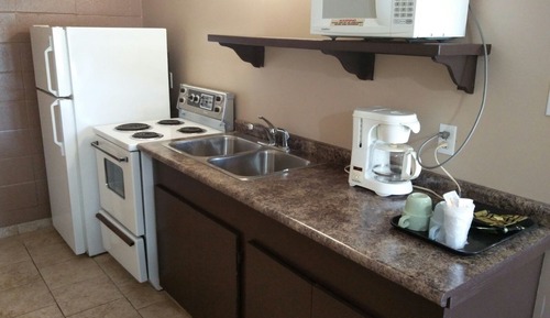 Habitación doble, 2 camas de matrimonio, cocina básica