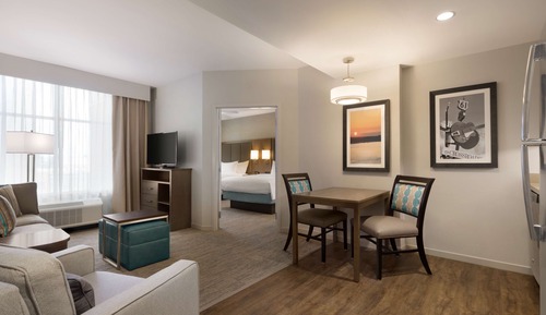 Suite, 2 camas de matrimonio, accesible para personas con discapacidad, bañera (Mobility & Hearing)