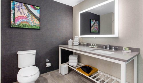 Habitación estándar, 1 cama de matrimonio grande, no fumadores (Upper Floor)