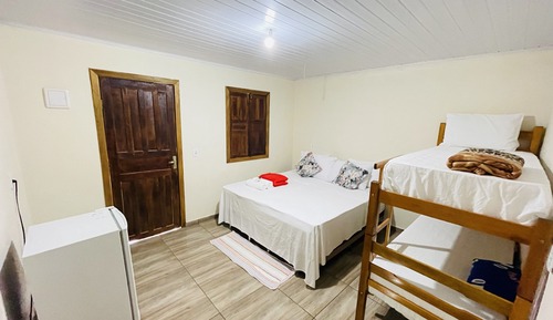 Quarto Standard Quadruplo - Verde, Vermelho, Cinza, Azul e Violeta