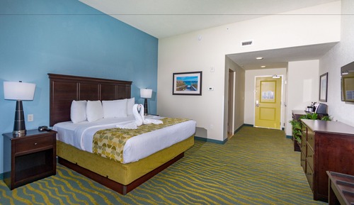 Habitación, 1 cama de matrimonio grande, vistas a la piscina