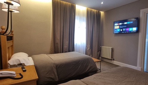 Habitación económica con 1 cama doble o 2 individuales