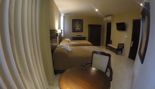 Habitación estándar doble, 2 camas dobles