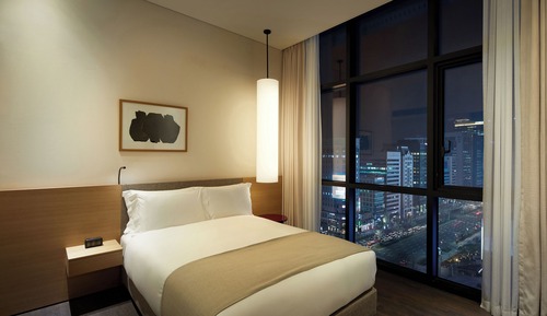 [Keep Your Beauty PKG] Standard Double Room + Breakfast for 2 + 1 Dewycel Mask Pack (Per night)