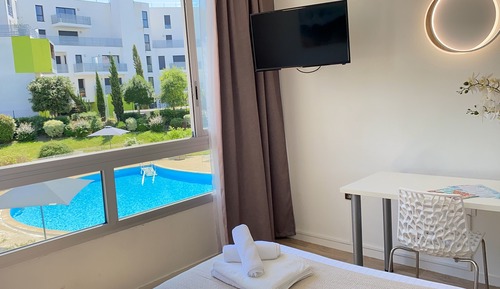 Estudio estándar, vistas a la piscina