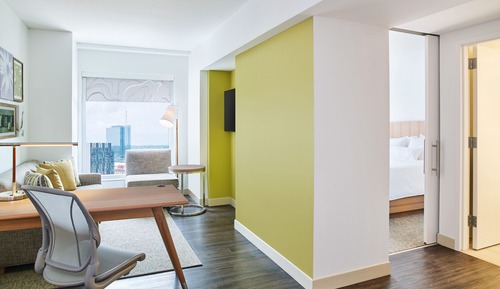 Suite, 1 habitación (Mobility/Hearing Access, Roll-In Shwr)