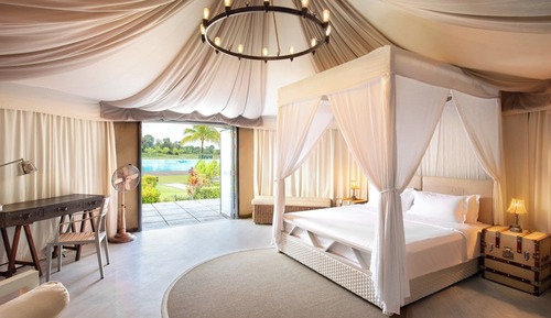 Tienda, 1 cama de matrimonio grande con sofá cama, no fumadores, vistas a la piscina