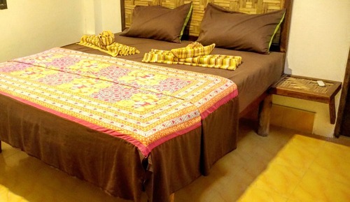 Habitación económica doble, 1 cama de matrimonio grande, baño privado