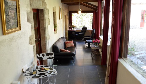 Casa Gallery, baño privado, vistas al jardín (Gite Marie)