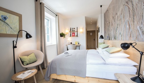 Single Room, Balcony, Hill View