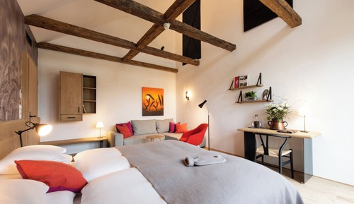 Junior Suite, Courtyard View