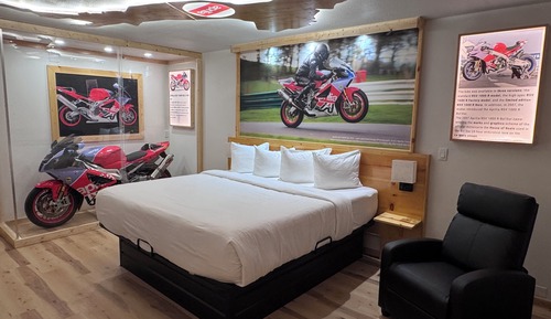 Comfort Single Room, Pool View