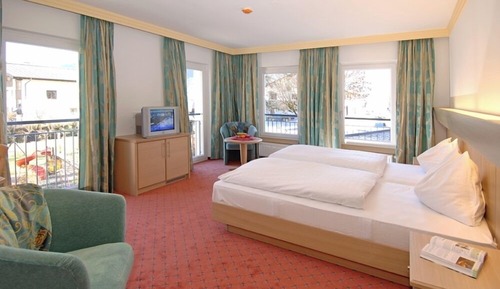 Classic Double or Twin Room, Mountain View