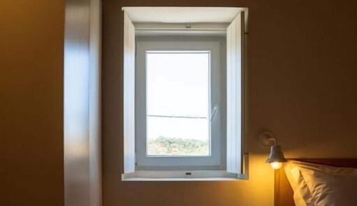 Casa de 1 quarto com mezanine de escadote e terraço