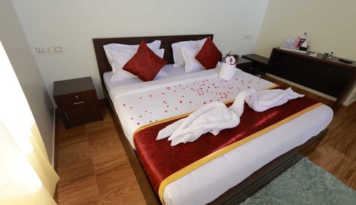 Deluxe Cottage, Balcony, Pool View