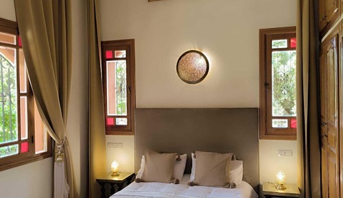 Habitación Confort doble, no fumadores, vistas a la piscina