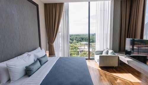 Villa, balcón, vistas a la ciudad
