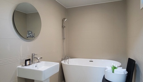 Habitación Deluxe con 2 camas individuales, varias camas, no fumadores, Aire acondicionado