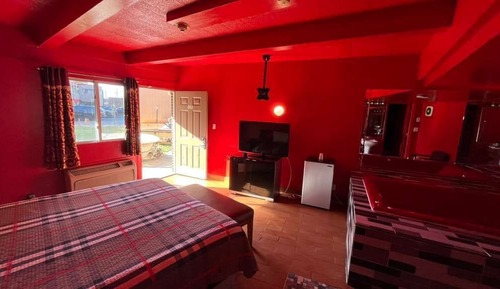 Habitación, 1 cama de matrimonio grande, fumadores (Jetted Tub)