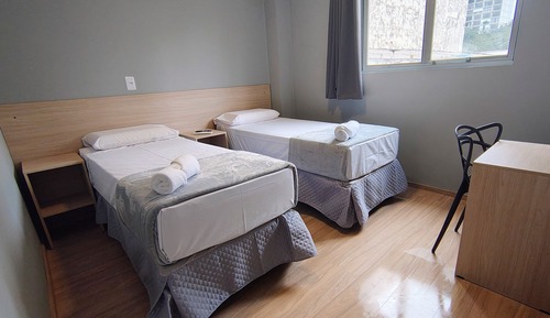 Habitación estándar con 1 cama doble o 2 individuales