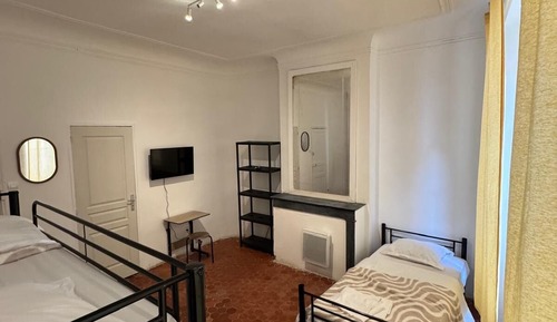Habitación cuádruple Confort, vistas al patio