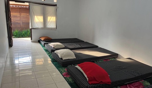 Dormitorio compartido, dormitorio mixto