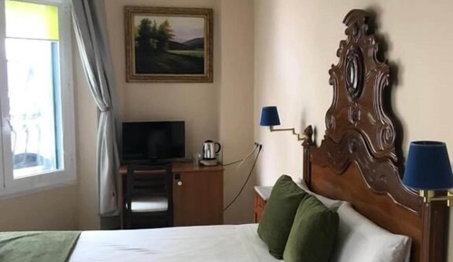 Habitación económica doble, vistas a la ciudad, planta baja