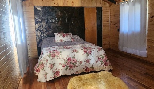 Romantic Cabin, Jetted Tub, Mountain View