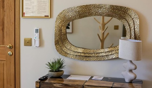 Comfort Room, Garden View