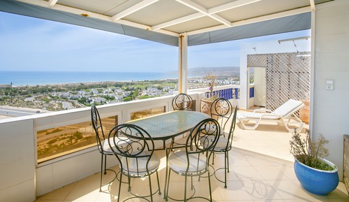 Apartamento, 2 habitaciones, cocina, vistas al mar