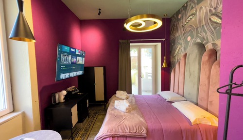 Habitación Deluxe doble, 1 cama de matrimonio, balcón, vistas al patio