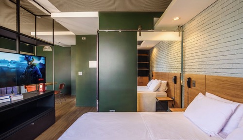 Deluxe Studio Suite, Jetted Tub, City View