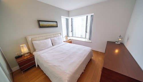 Apartamento superior, 2 habitaciones, cocina, vistas a la ciudad