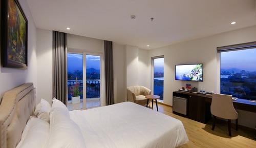 Suite junior, balcón, vistas a la ciudad