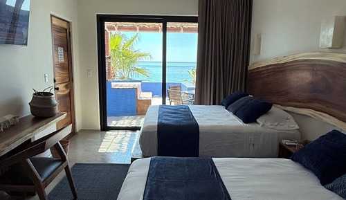 Habitación estándar con 1 cama doble o 2 individuales, 2 camas de matrimonio, lanai, vistas al mar