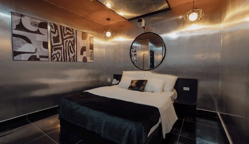 Estudio superior, 1 cama de matrimonio