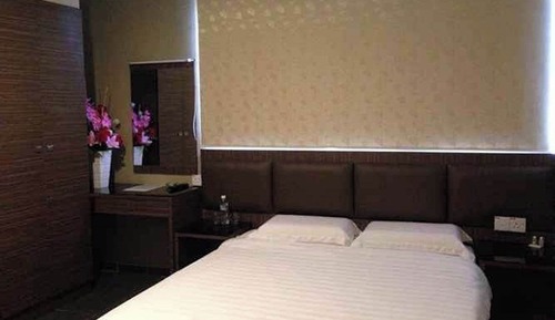 Habitación doble, sin ventanas