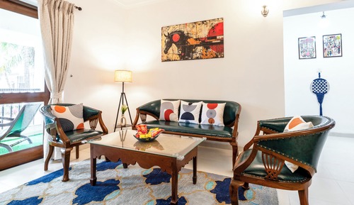 Apartamento de lujo, 2 habitaciones, patio, vistas a la piscina