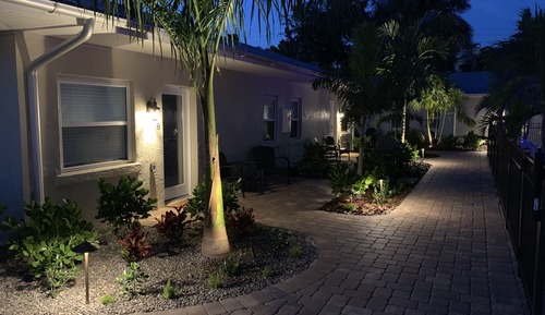 Estudio, 1 cama de matrimonio grande, vistas a la piscina (UNIT8)