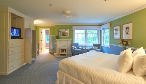 Main Inn Country View