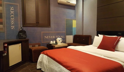 Standard Room (Check-in: Friday 10 PM/Saturday 11 PM)