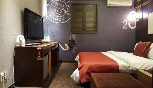 Family Twin Room (Check-in: Friday 10 PM/Saturday 11 PM)